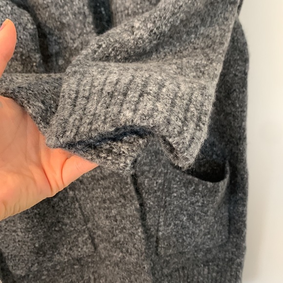 Old Navy Open Cardigan - Picture 3 of 4